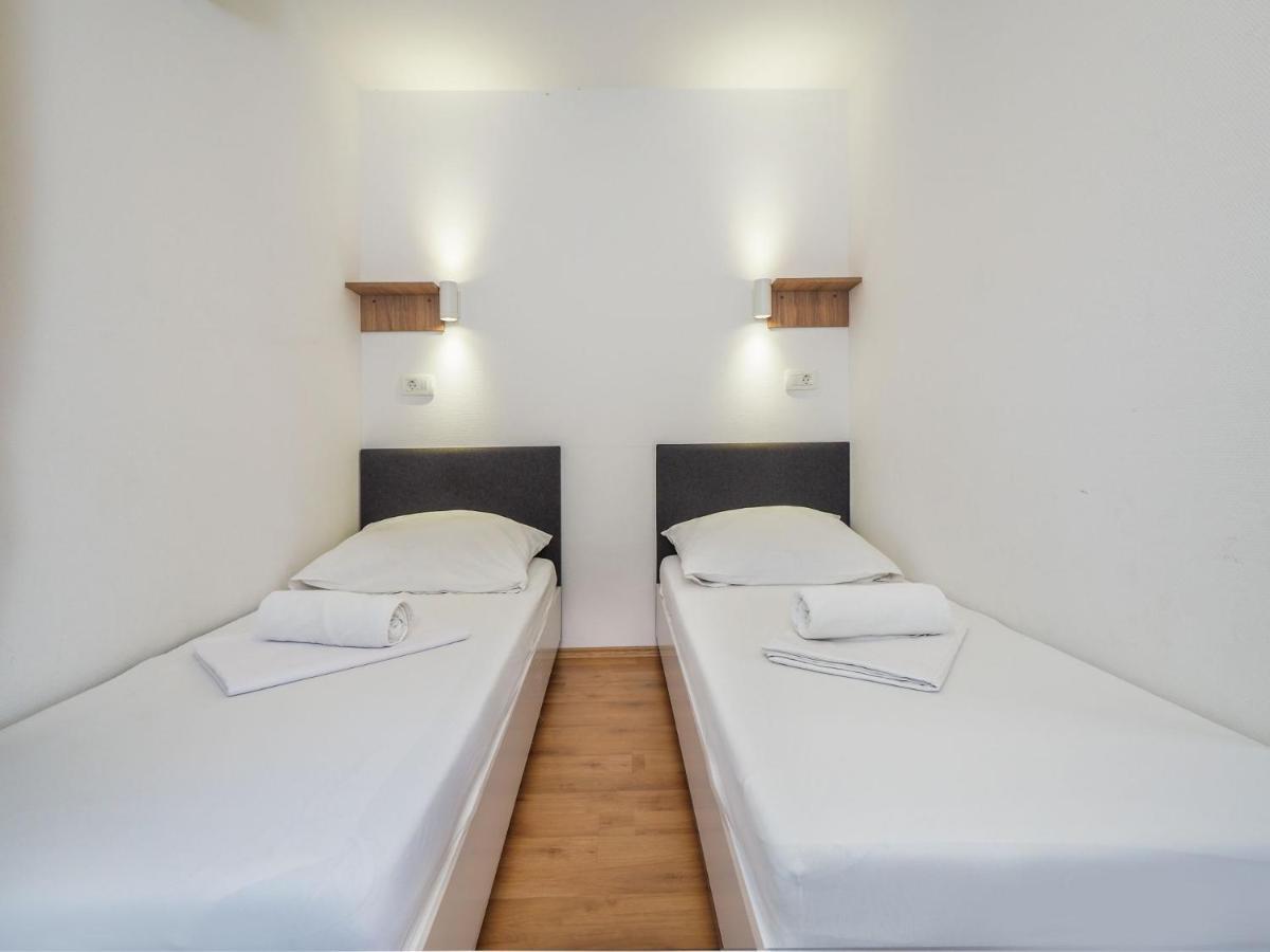Mediteran Travel Mobile Homes Trogir - Čiovo Arbanija Esterno foto